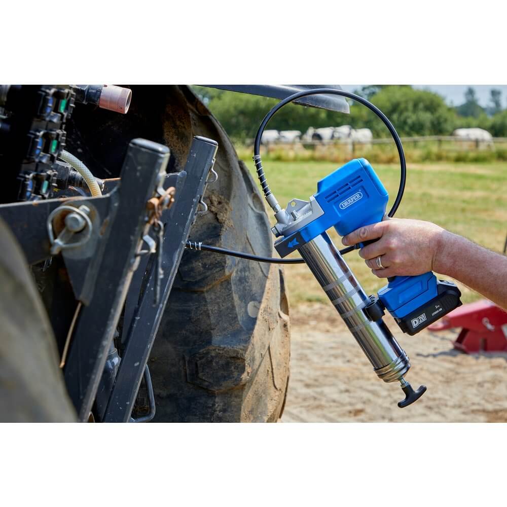 D20 20V Grease Gun Kit 1 X 2.0Ah Battery 1 X Charger (3 Piece) kit 1 03359