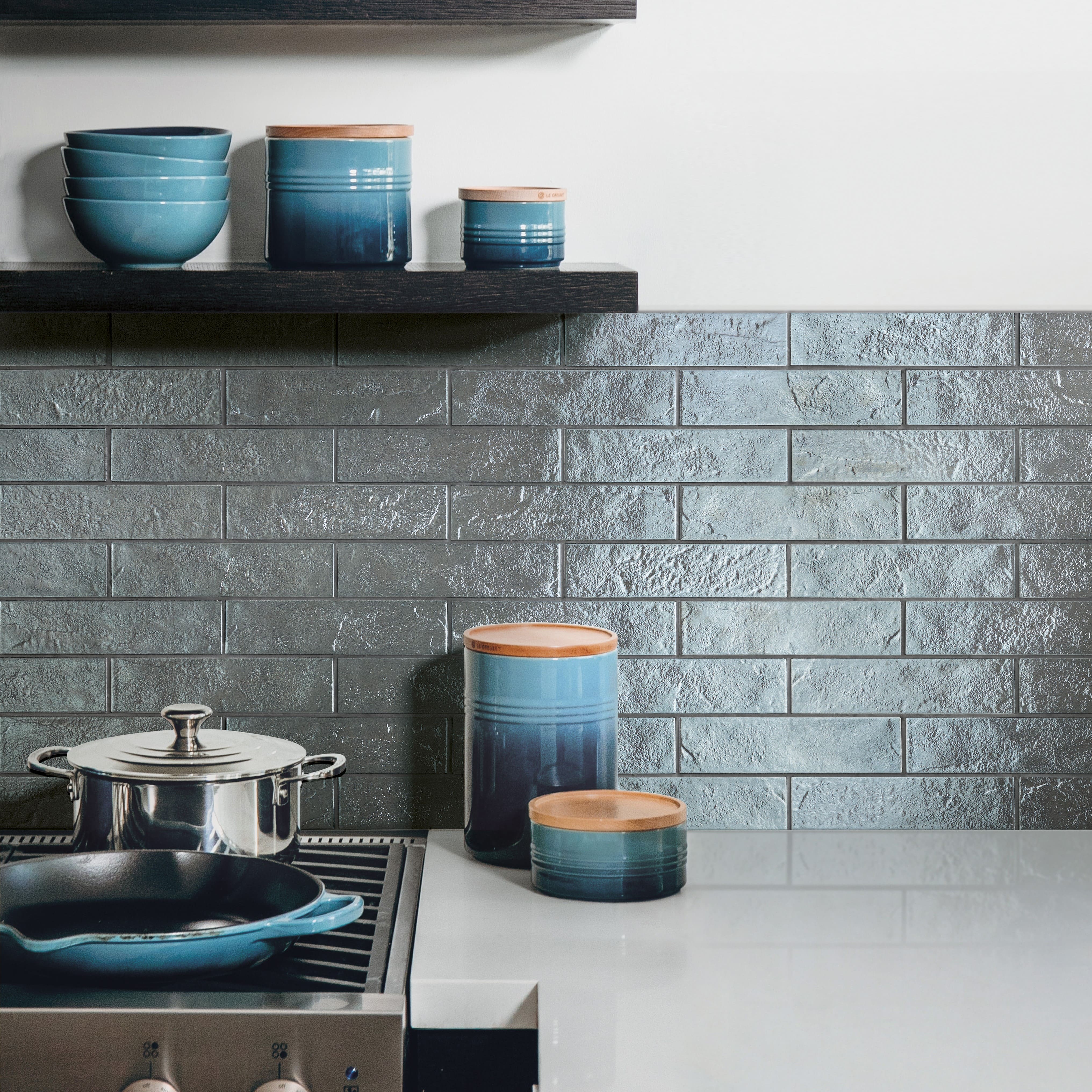 6m² Job Lot \ Skyline Bronze Glass Effect Wall Tile 6x25cm
