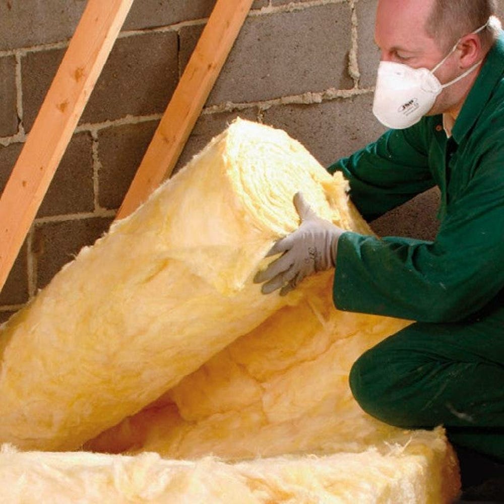Isover Spacesaver Loft Insulation Roll 5200mm x 1160mm x 200mm | 6.03m2