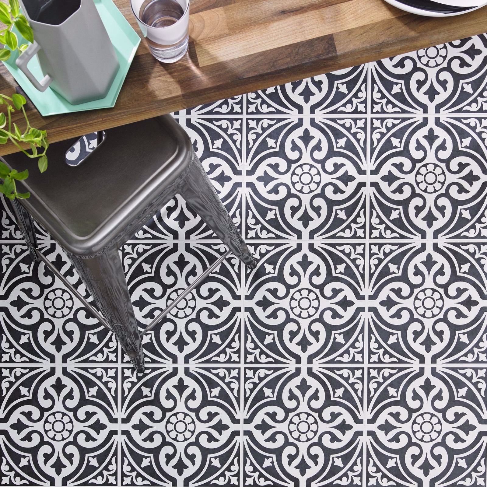 10m² Job Lot | Victoria Black Satin Floor Tile 33cmx33cm