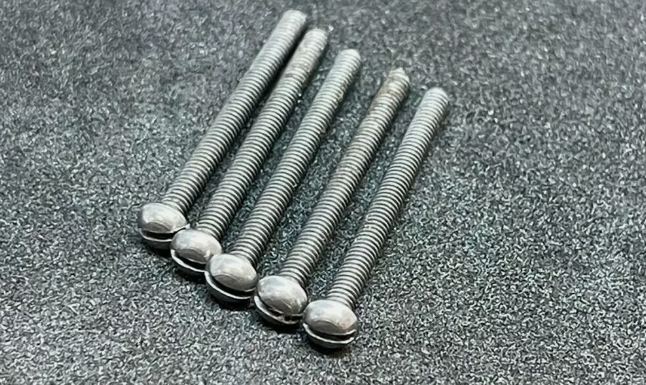 8BA Round Slot Machine Screw Steel Self Colour